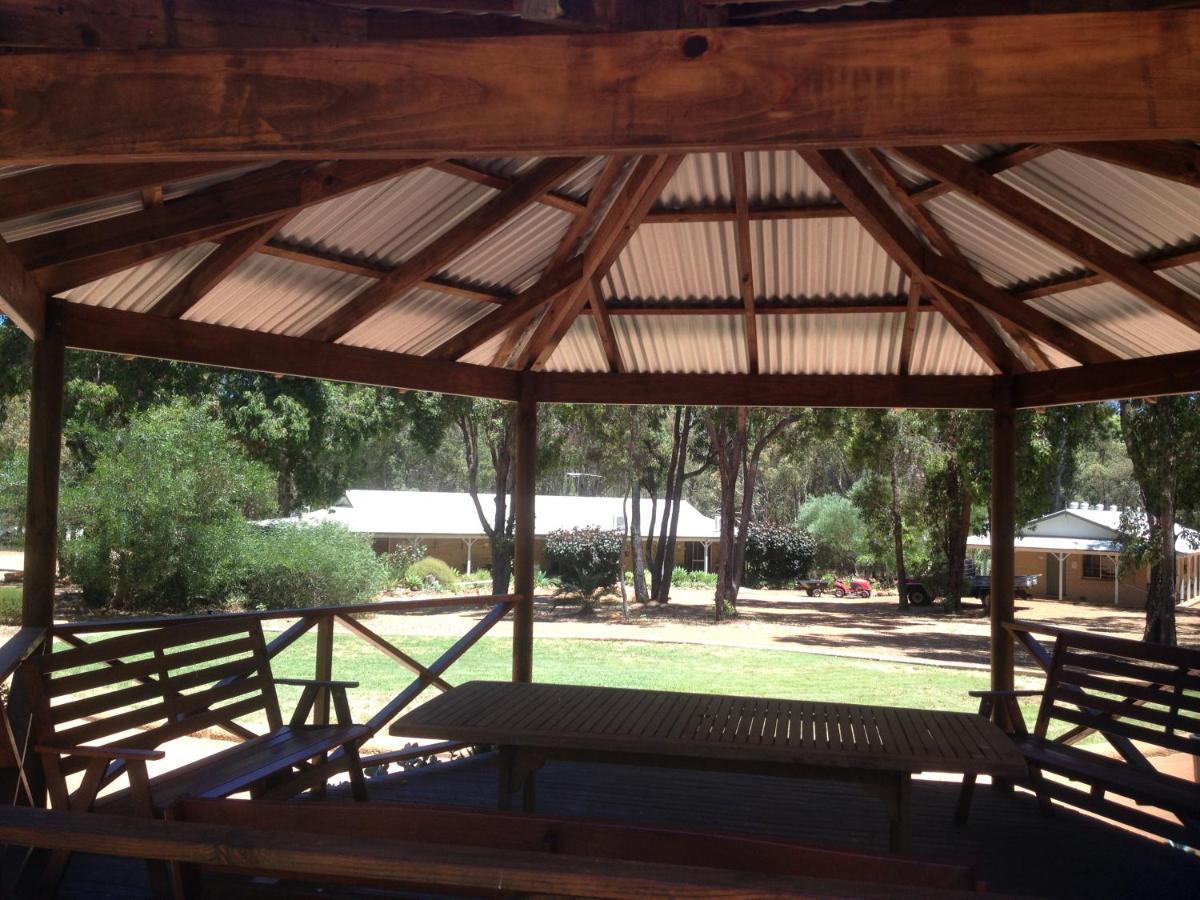 Travellers Rest Motel Mundaring Exterior foto