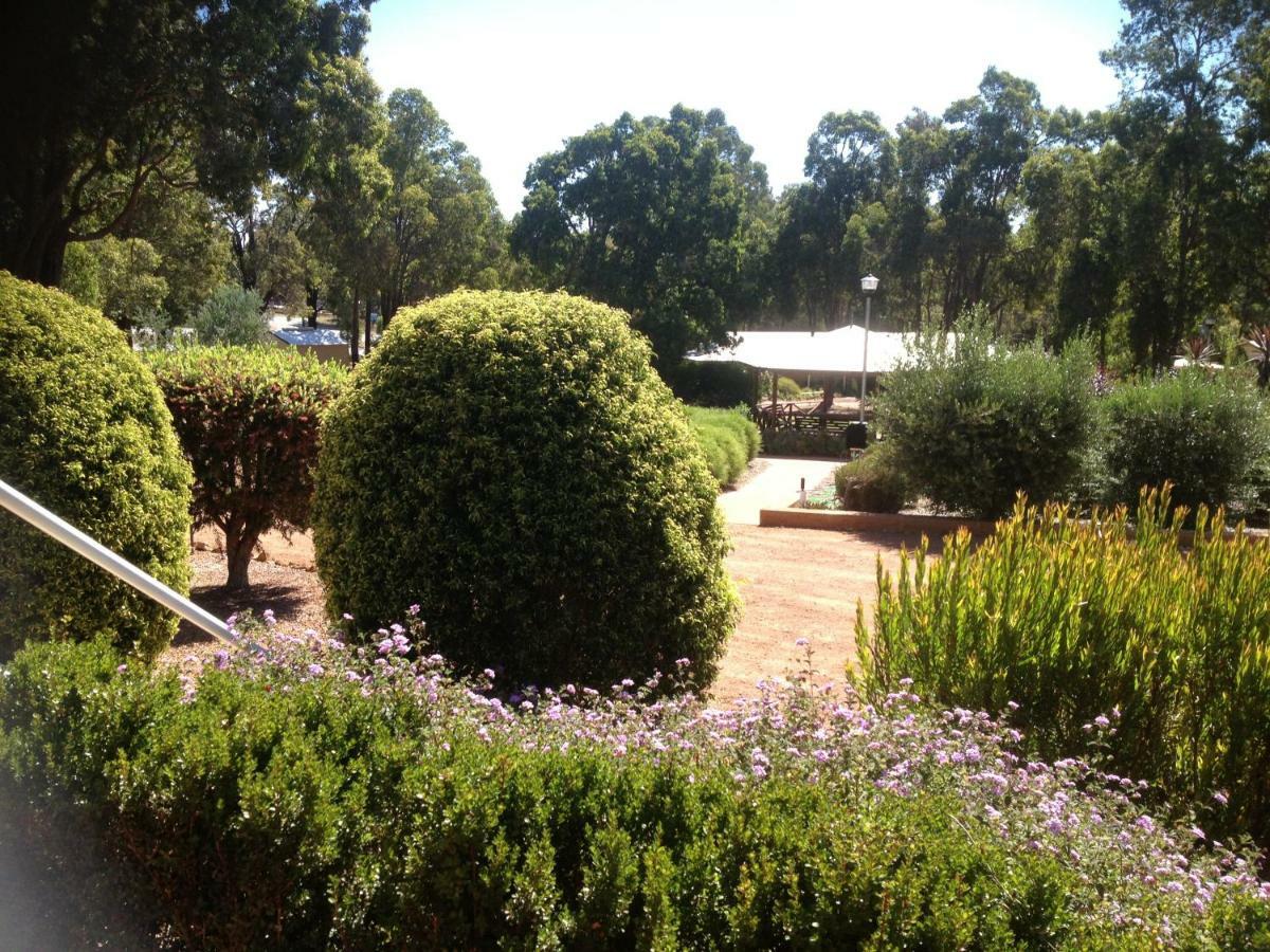 Travellers Rest Motel Mundaring Exterior foto